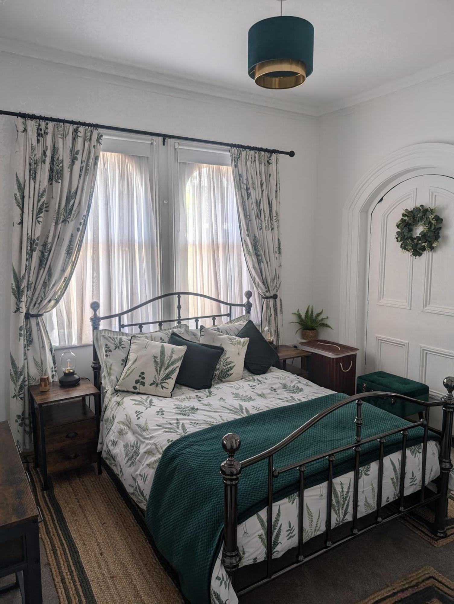 The Railway Sleeper Apartment Cullybackey Екстериор снимка