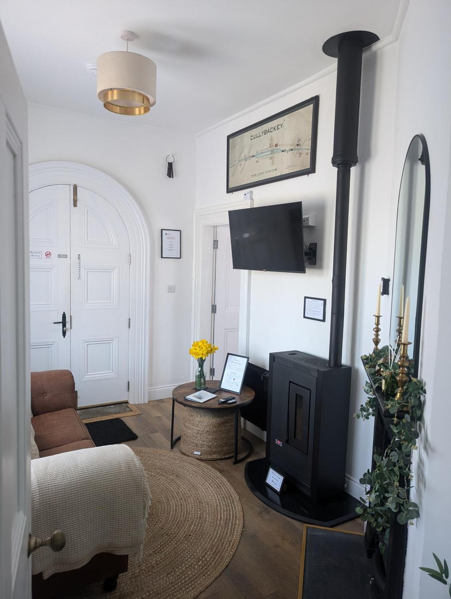 The Railway Sleeper Apartment Cullybackey Екстериор снимка